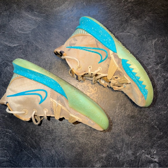 Nike Kyrie 7 Gs Ripple - Picture 3 of 7